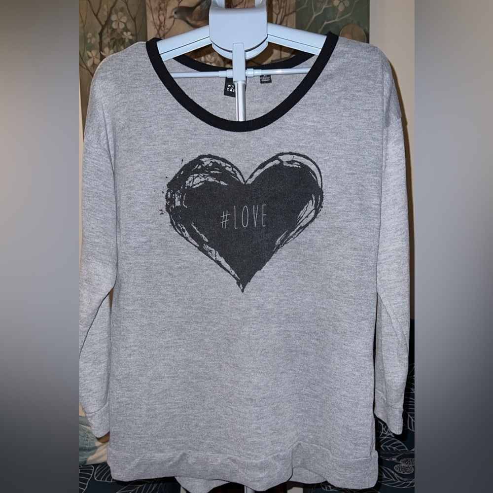 Long Sleeve Shirt Women- Heart Design